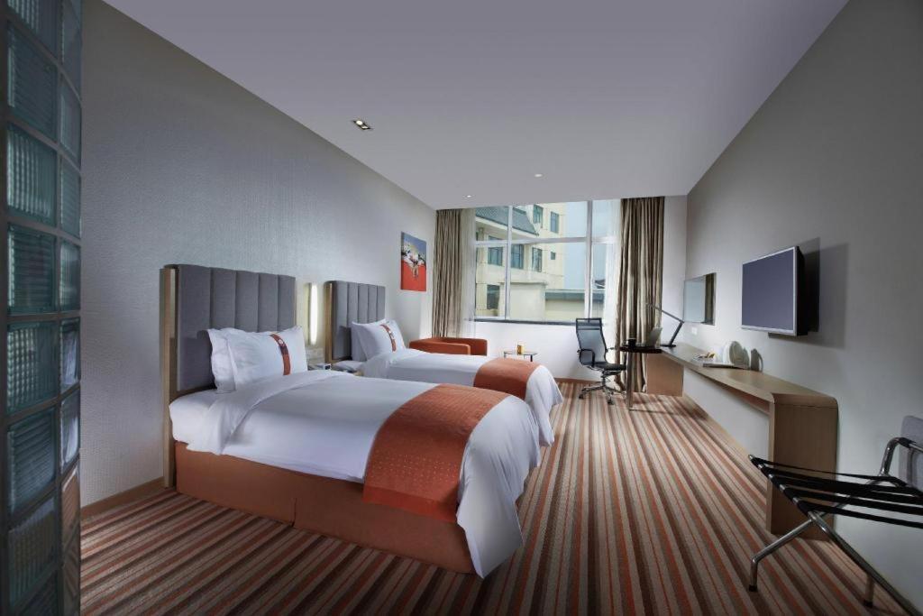 Holiday Inn Express Yangzhou City Center By Ihg Екстериор снимка