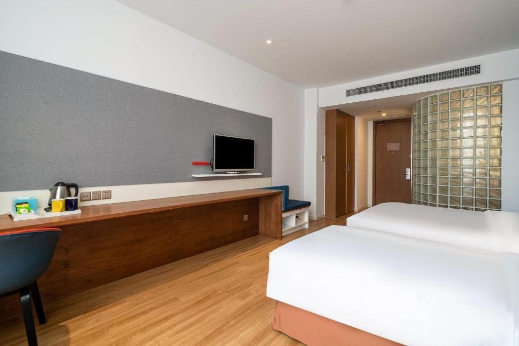 Holiday Inn Express Yangzhou City Center By Ihg Екстериор снимка